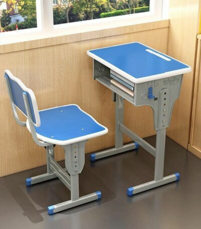 Ensemble de chaises et bureau réglables pour enfant