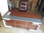 Ensemble Bureau Plus Fauteuil Ministre En Cuir